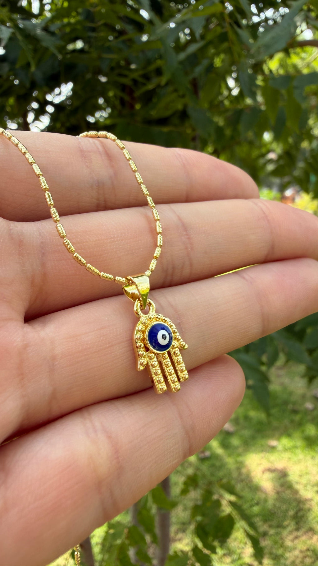Collar manita de Fatima . Laminado en oro 14k
