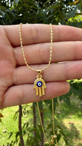 Collar manita de Fatima . Laminado en oro 14k