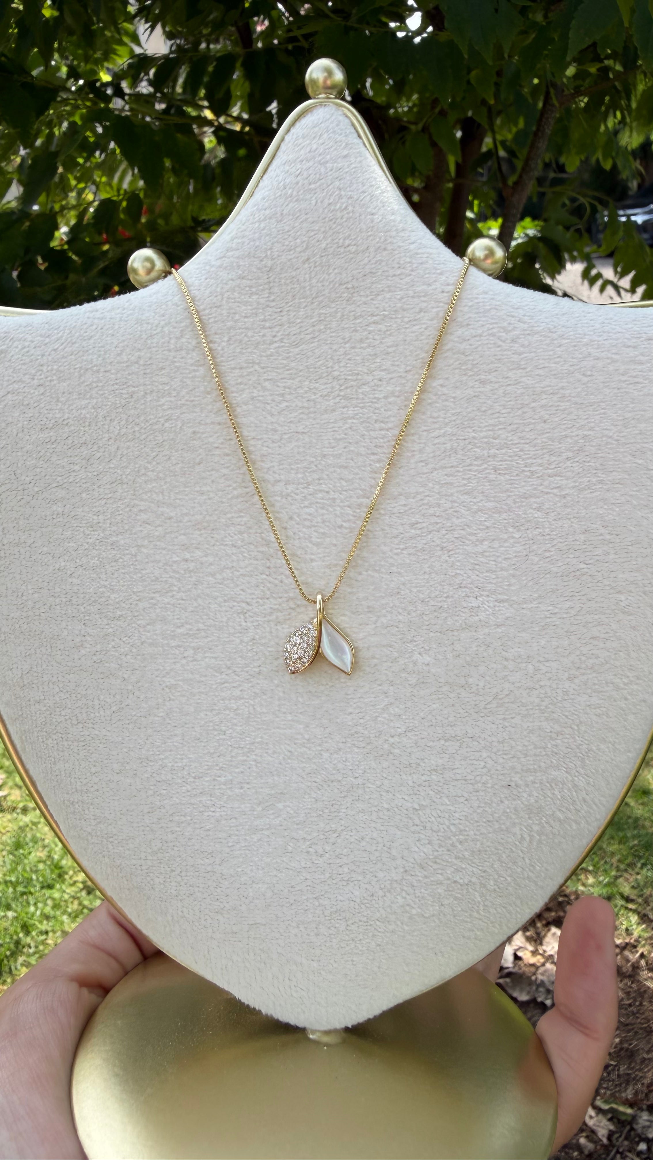 Collar colita de sirena. Laminado en oro 14k