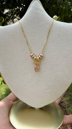 Collar niñita rosa. Laminado en oro 14k