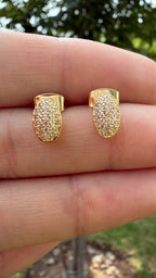 Aretes figura brillante. Laminado en oro 14k