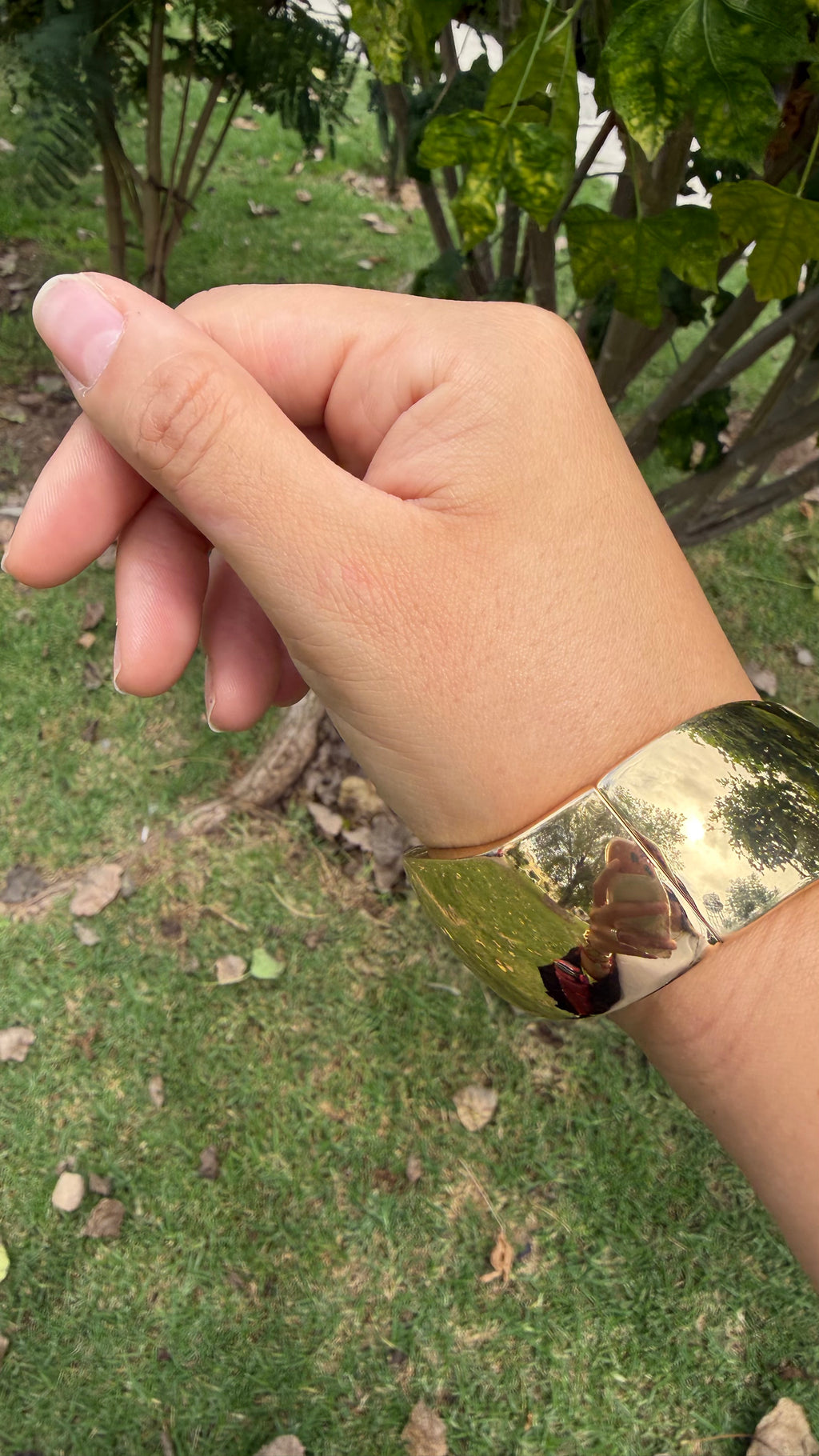 Brazalete chunky ondas. Laminado en oro 14k